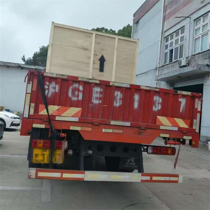 保亭县米林县：物流专线的高效货运之旅